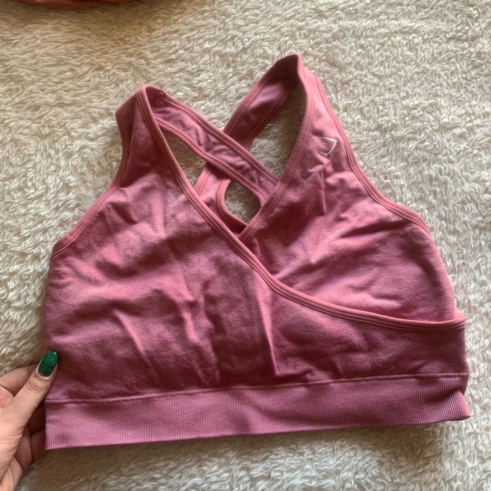 Gym shark camo bra
